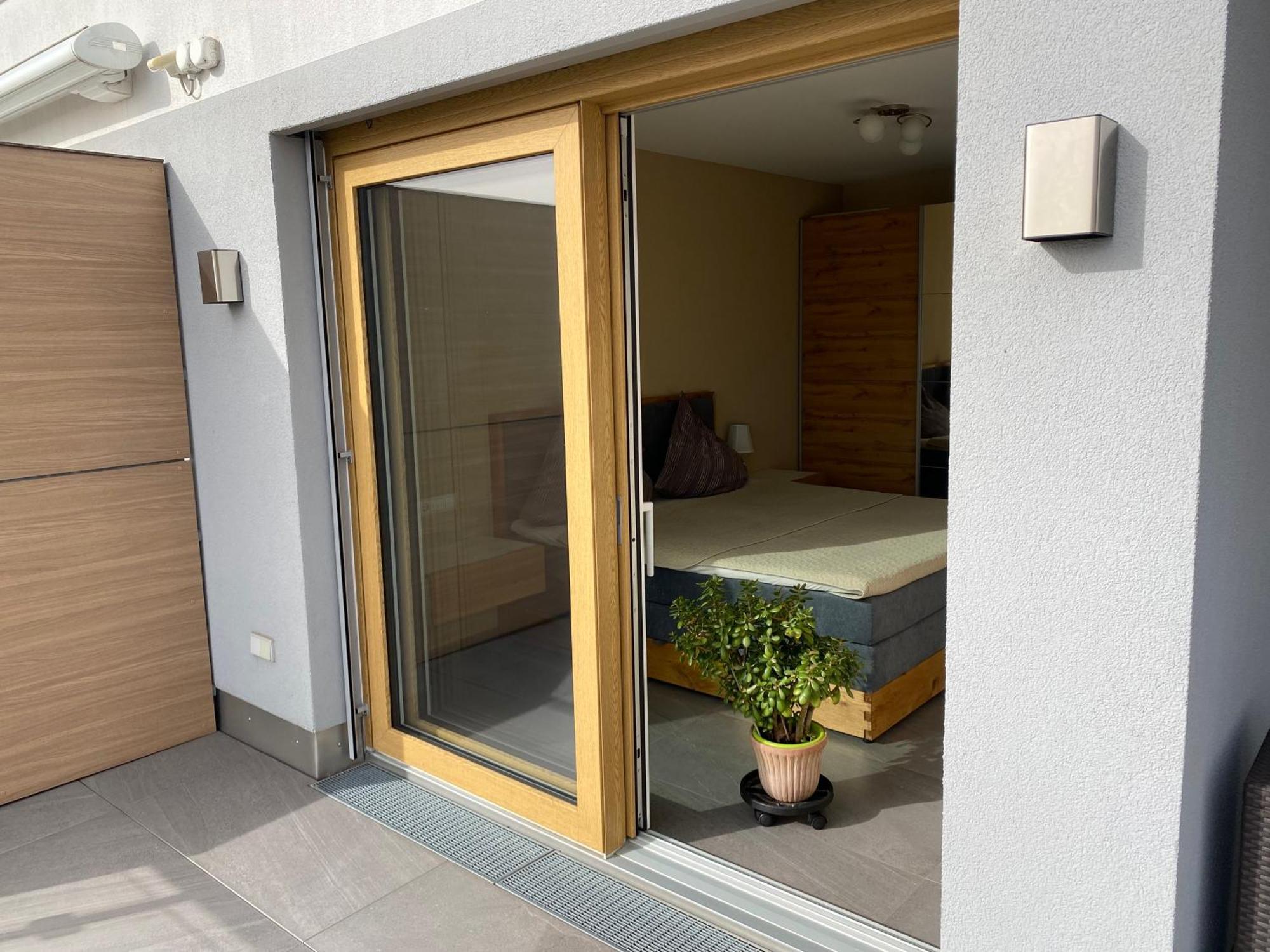 Penthouse Apartment Mit Alpenblick Friedrichshafen Exterior foto