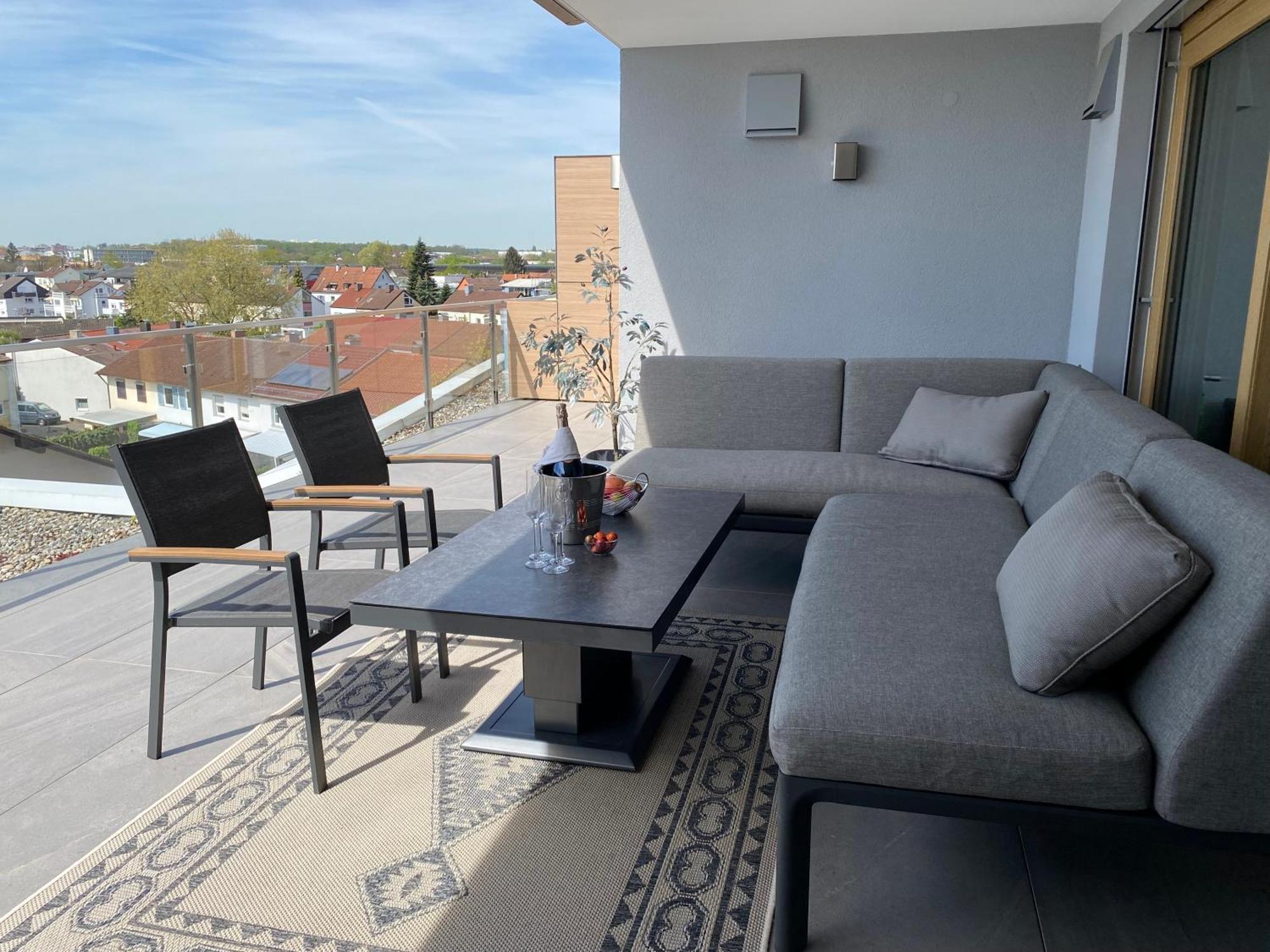 Penthouse Apartment Mit Alpenblick Friedrichshafen Exterior foto
